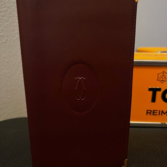 Cartier Les Must Bordeaux Leather Passport Wallet Embossed Logo, Gold Corners - Picture 10 of 11